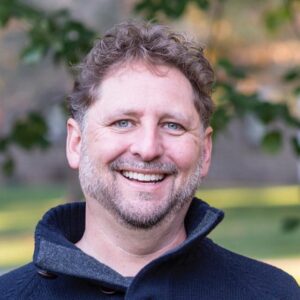 Portrait of Dr Seth Rosen